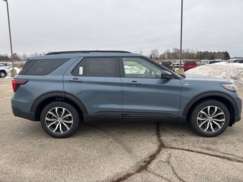 New 2026 Ford Explorer ST-Line image 4