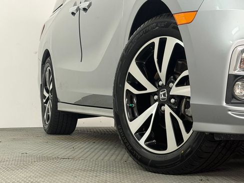 Used 2019 Honda Odyssey Elite image 17