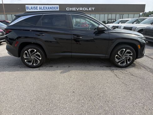 New 2026 Hyundai Tucson SEL Plus AWD/4WD image 2