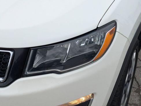 Used 2020 Jeep Compass Limited image 12