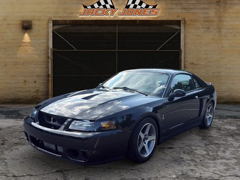 Used 2003 Ford Mustang Cobra RWD image 2