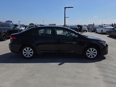 Used 2024 Toyota Corolla LE FWD image 4