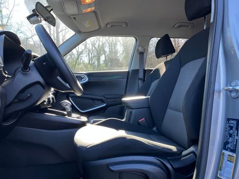 Used 2025 Kia Soul LX w/ LX Technology Package image 24