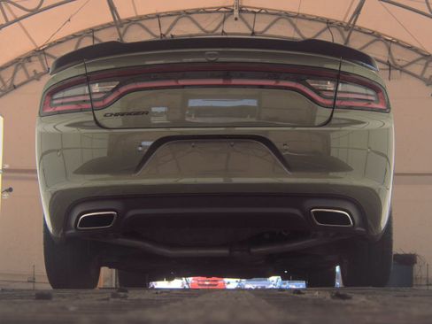 Used 2022 Dodge Charger SXT w/ Blacktop Package image 10