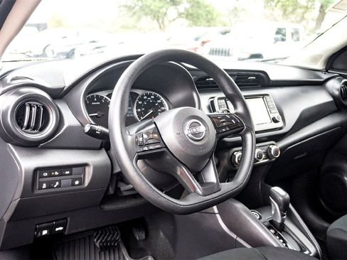 Used 2025 Nissan Kicks Play S image 15