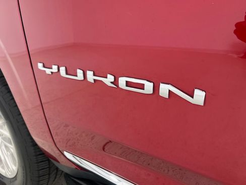 Used 2024 GMC Yukon SLT RWD image 30