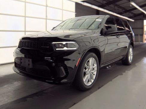 Used 2023 Dodge Durango GT RWD image 1