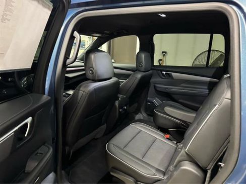 Certified 2025 Buick Enclave Preferred AWD/4WD image 13