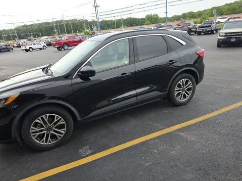 Used 2020 Ford Escape SEL AWD/4WD image 3
