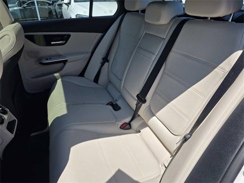 Used 2024 Mercedes-Benz C 300 4MATIC Sedan image 5
