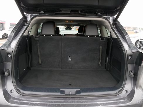 Used 2023 Toyota Highlander Limited image 15