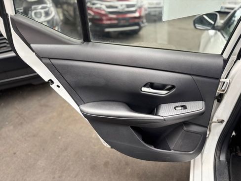 Used 2022 Nissan Sentra SV FWD image 14