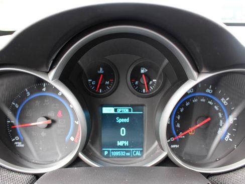 Used 2015 Chevrolet Cruze LT FWD image 21