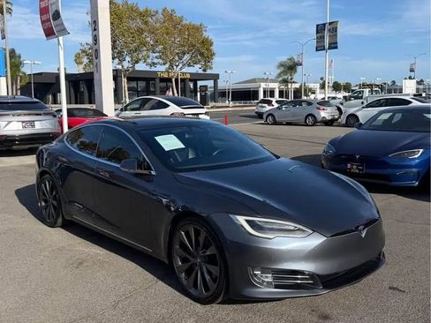 Used 2019 Tesla Model S Standard Range AWD/4WD image 3
