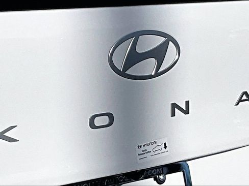 New 2026 Hyundai Kona SE image 12