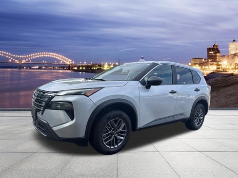 Used 2024 Nissan Rogue S FWD image 1