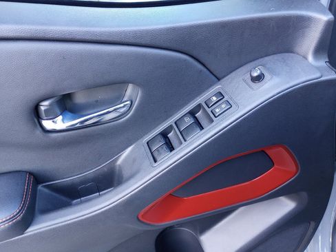 Used 2025 Nissan Frontier PRO-4X image 32