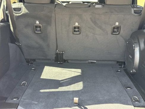 Used 2021 Jeep Wrangler Unlimited Sahara AWD/4WD image 17