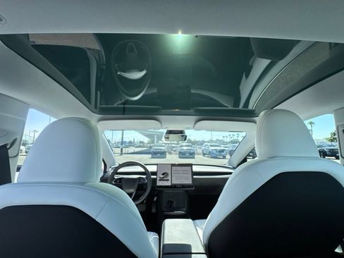 Used 2024 Tesla Model 3 Standard Range RWD image 16