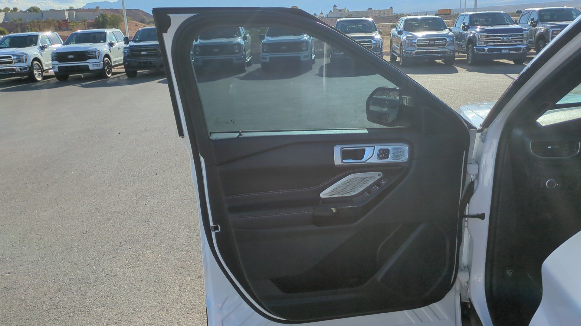Used 2023 Ford Explorer ST w/ Equipment Group 401A AWD/4WD image 14