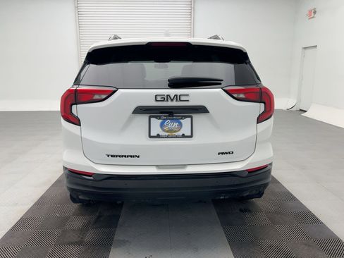 Certified 2020 GMC Terrain SLT w/ Preferred Package image 10