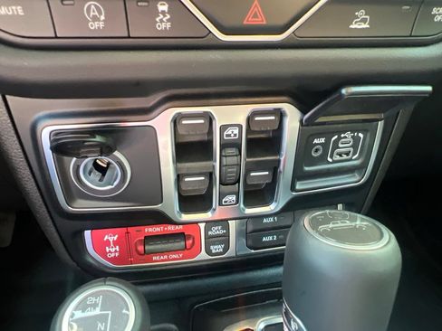 New 2026 Jeep Gladiator Rubicon AWD/4WD image 32