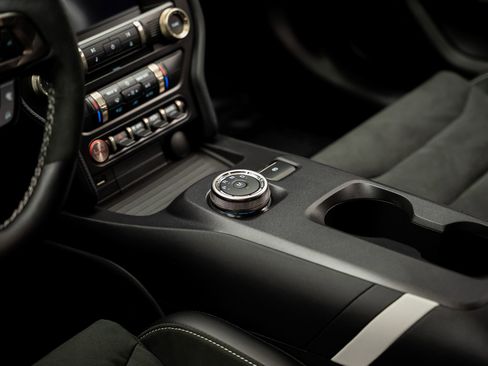 Used 2021 Ford Mustang Shelby GT500 w/ Carbon Fiber Track Pack image 56