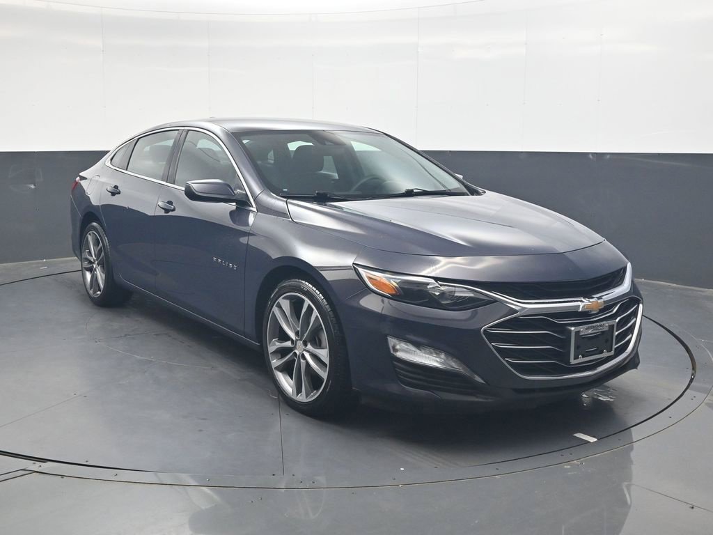 Used 2025 Chevrolet Malibu LT FWD image 2