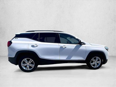 Used 2020 GMC Terrain SLE w/ Driver Convenience Package FWD image 5