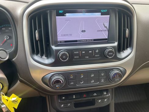 Used 2018 GMC Canyon SLT w/ Driver Alert Package image 17