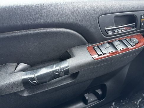 Used 2013 GMC Yukon XL SLT image 27