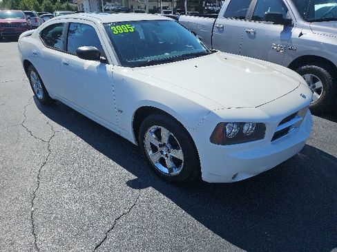 Used 2009 Dodge Charger SXT RWD image 1