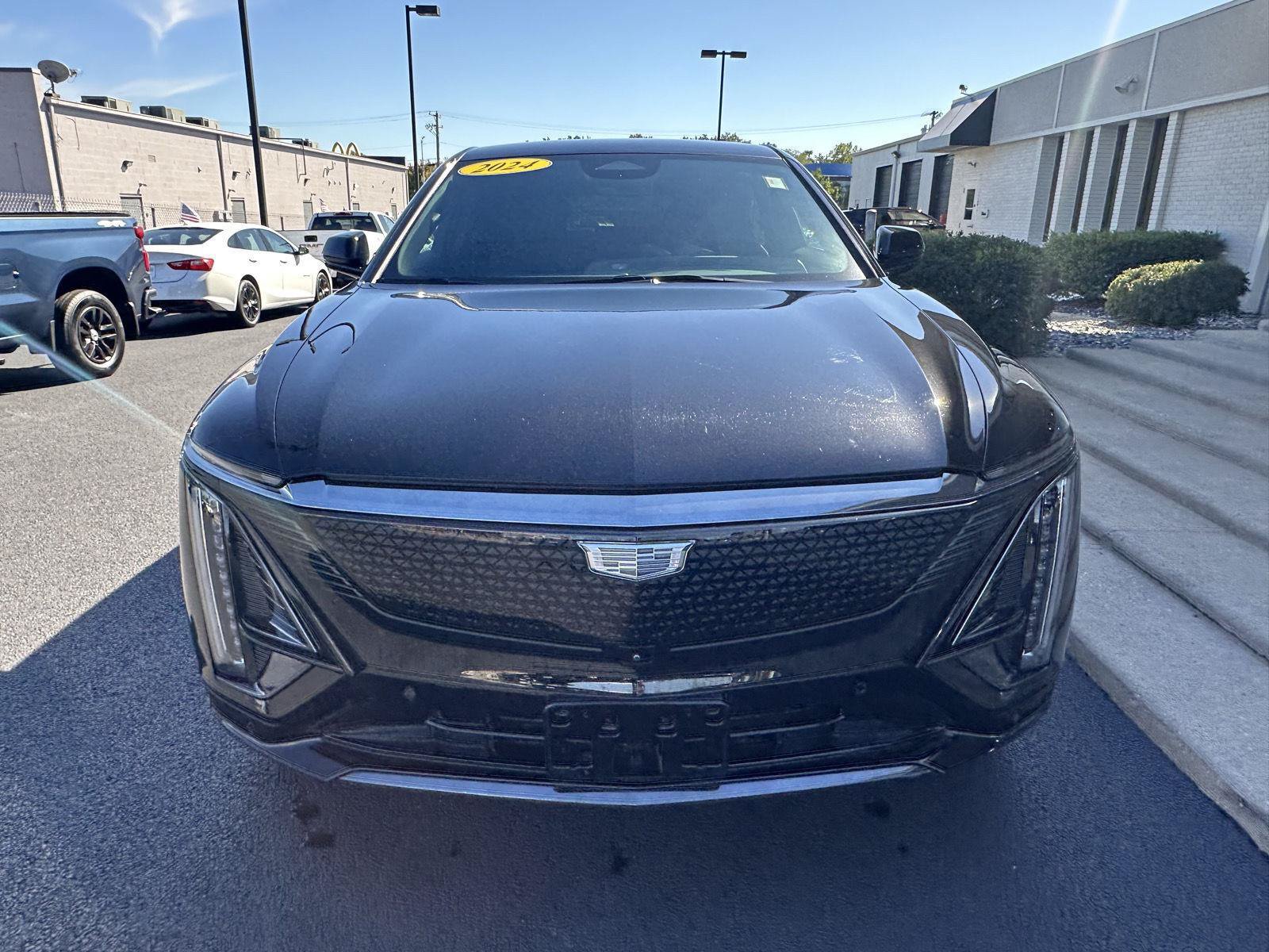 Used 2024 Cadillac Lyriq Sport AWD/4WD image 5