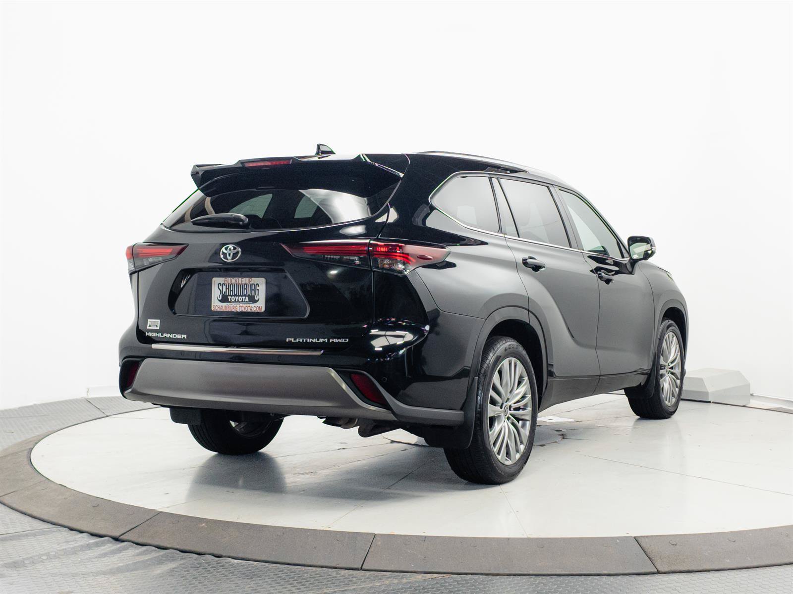 Used 2024 Toyota Highlander Platinum AWD/4WD image 13