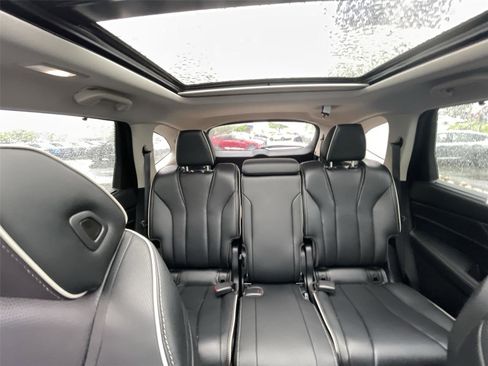 Used 2024 Acura MDX SH-AWD w/ Advance Package image 30