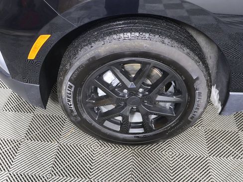 Used 2024 Chevrolet Equinox LT image 16