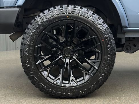 Used 2024 Ford Bronco Outer Banks AWD/4WD image 11