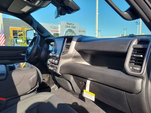 New 2026 RAM 1500 Express AWD/4WD image 30
