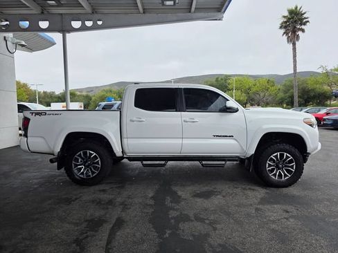 Used 2021 Toyota Tacoma TRD Sport w/ Technology Package RWD image 7
