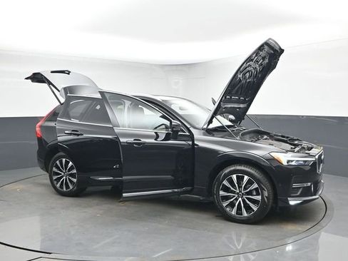 Used 2023 Volvo XC60 B5 Plus AWD/4WD image 53