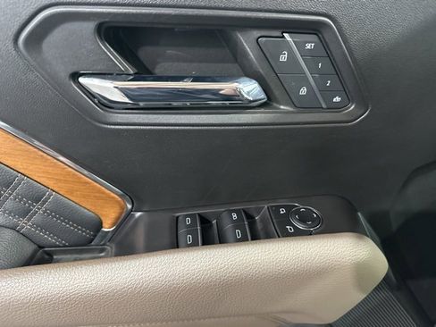 Certified 2023 GMC Canyon Denali image 14