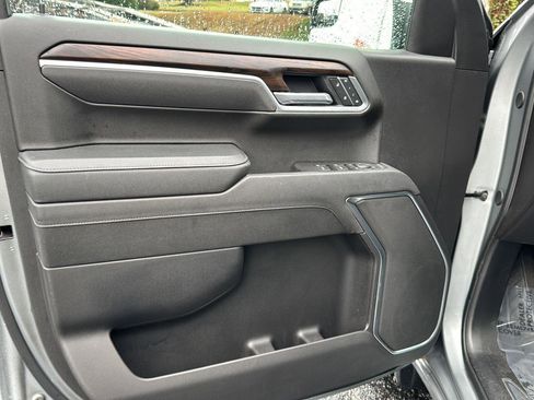 Used 2025 GMC Sierra 1500 SLT image 15