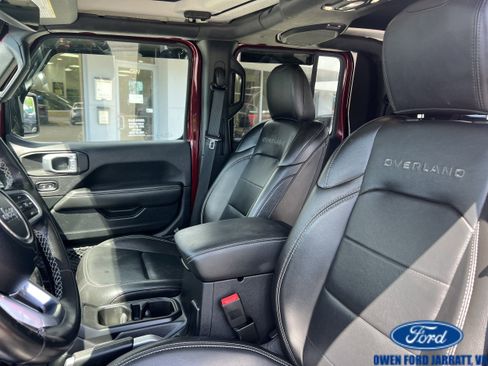 Used 2021 Jeep Gladiator Overland AWD/4WD image 7