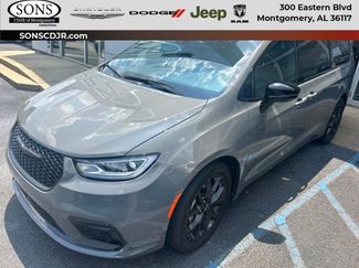 Used 2024 Chrysler Pacifica Touring-L w/ S Appearance Package FWD video 1