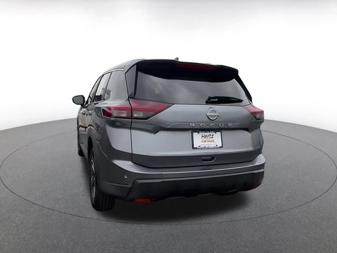 Used 2025 Nissan Rogue SV FWD image 11