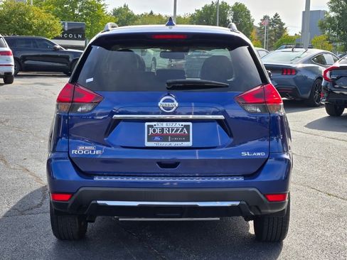 Used 2017 Nissan Rogue SL w/ SL Premium Package image 10