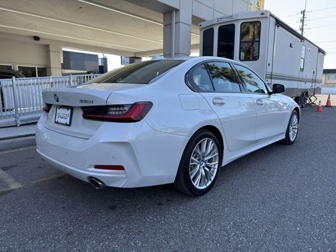 Used 2023 BMW 330i Sedan w/ Driving Assistance Package image 6