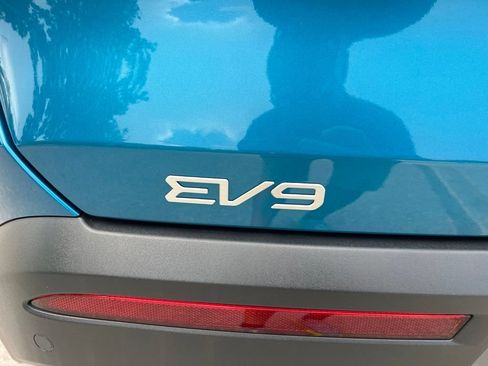 Used 2026 Kia EV9 Wind AWD/4WD image 10