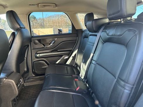 Used 2025 Lincoln Corsair AWD w/ Equipment Group 101A image 15