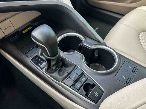 Used 2023 Toyota Camry XLE w/ Cold Weather Package FWD image 32